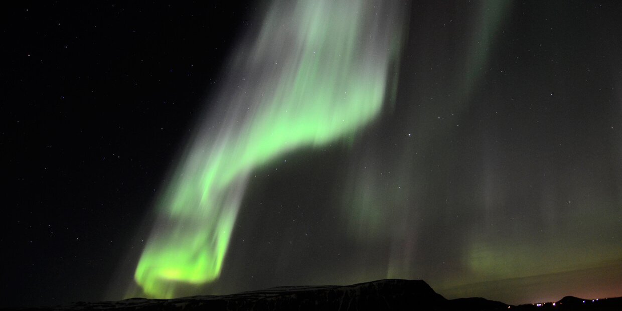 ISLANDE : Aurores Boréales au Cœur du Désert