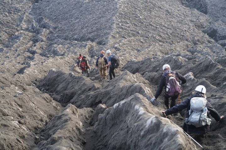 Dukono-Moluques-Indonesie-80JoursVoyages