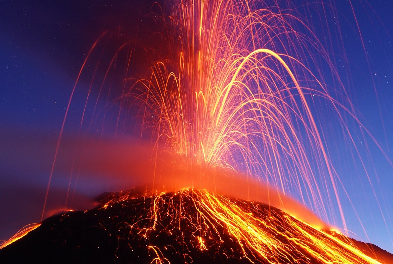 LEWOTOLO Eruption Express 80 Jours Voyages